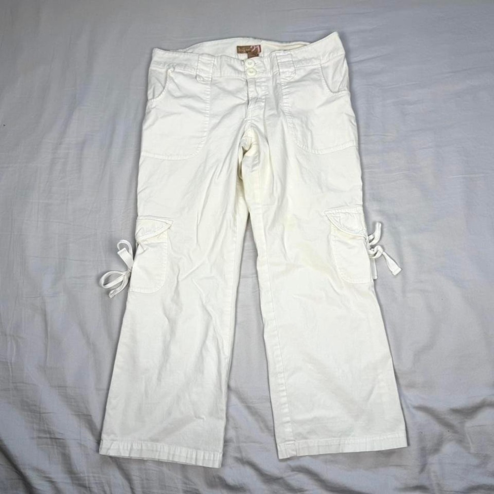 Vintage y2k Forever 21 white cargo capri pants